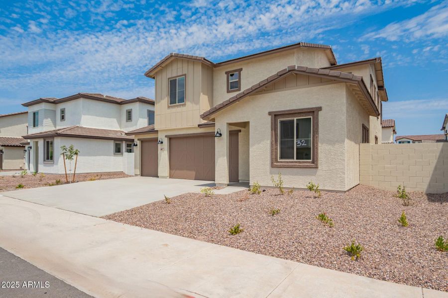 05 - Cheryl Exterior