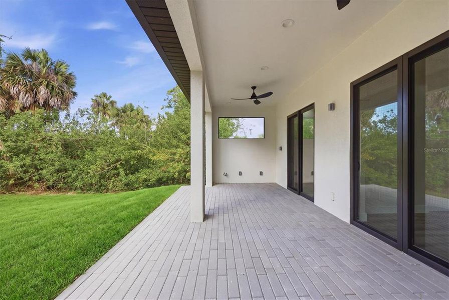 Exterior details and patio area of a home in , Port Charlotte (Image 32).