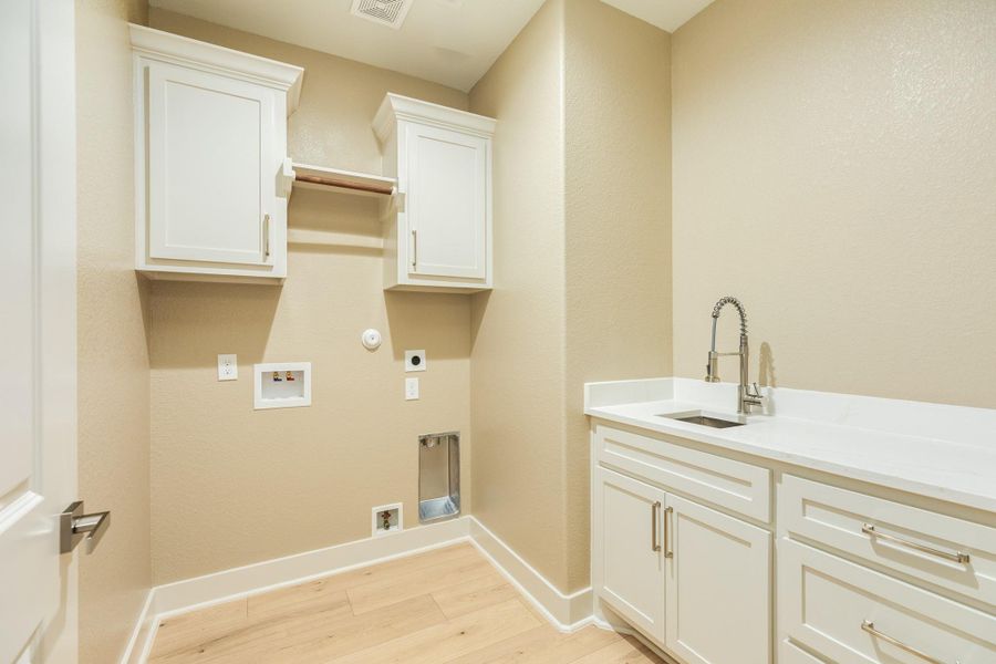 Furnished interior view inside a new home in , Richwood (Image 12).