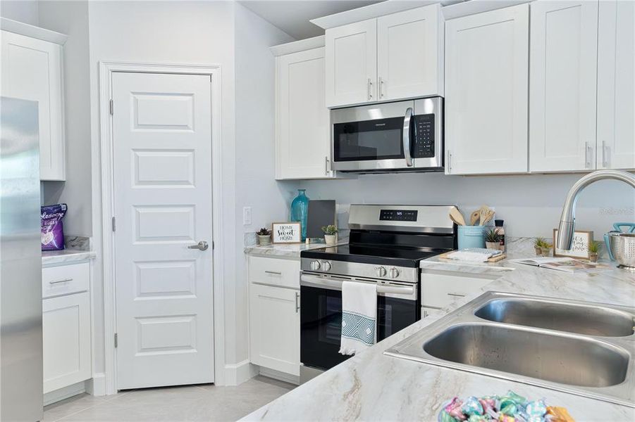 Furnished interior view inside a new home in , Bell (Image 18).