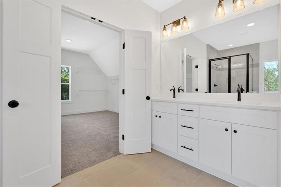 Furnished interior view inside a new home in , Cartersville (Image 11).