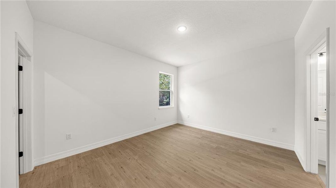 Spacious, unfurnished interior of a new home in , Dunnellon (Image 28). Spacious, unfurnished interior of a new home in , Dunnellon (Image 28).