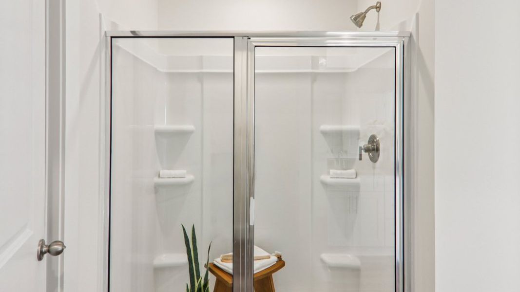 Close-up of interior finishes inside a home in Fieldcrest Acres, Blountville (Image 18).