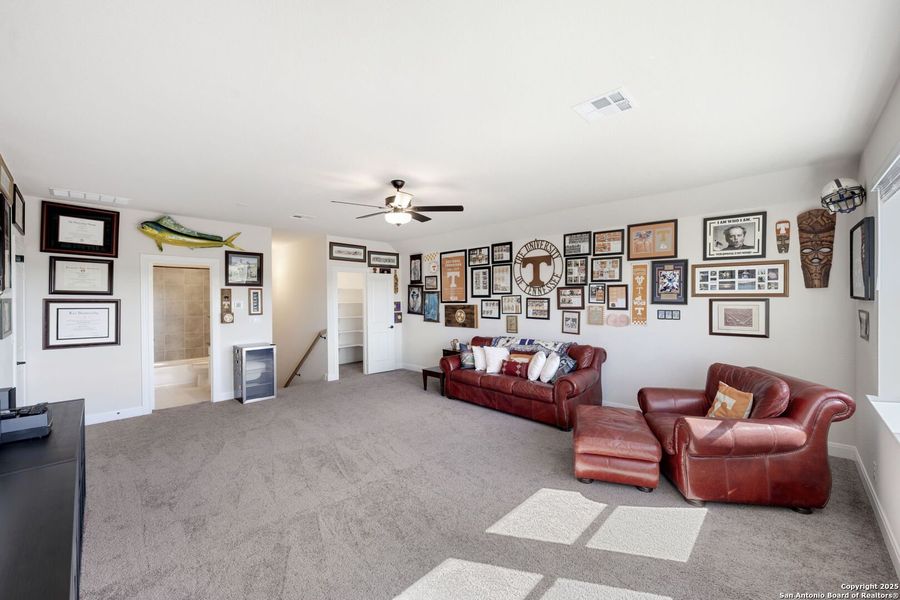 Furnished interior view inside a new home in Meyer Ranch – Legacy Series, New Braunfels (Image 9).
