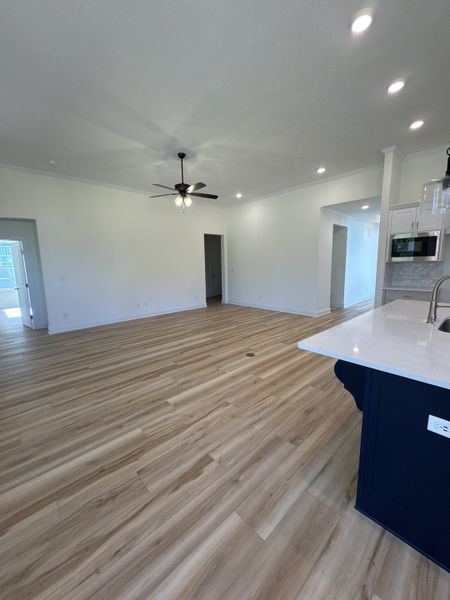 Spacious, unfurnished interior of a new home in Windsor, North Augusta (Image 13).