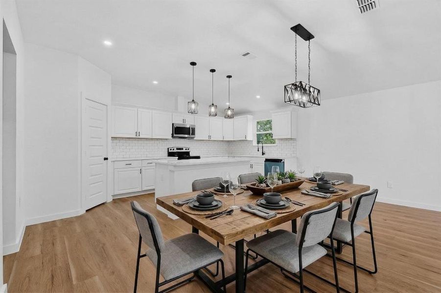 Furnished interior view inside a new home in , Seagoville (Image 17).