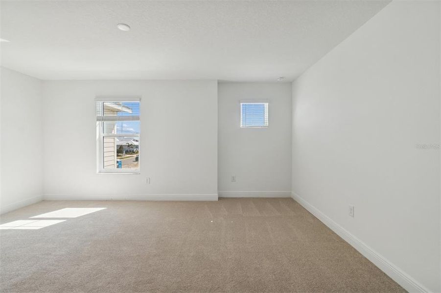 Spacious, unfurnished interior of a new home in SeaFlower, Bradenton (Image 22).