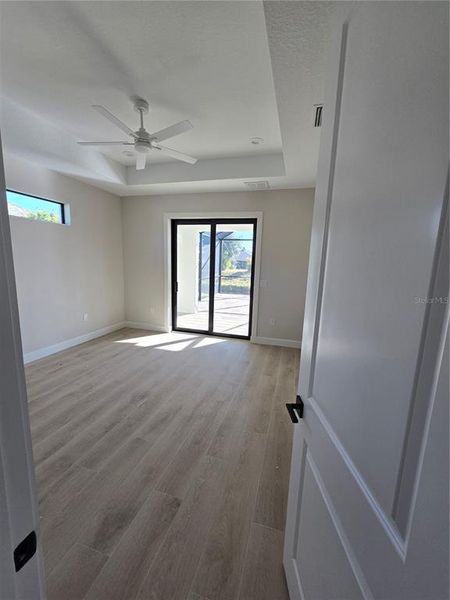 Spacious, unfurnished interior of a new home in , Rotonda West (Image 10).