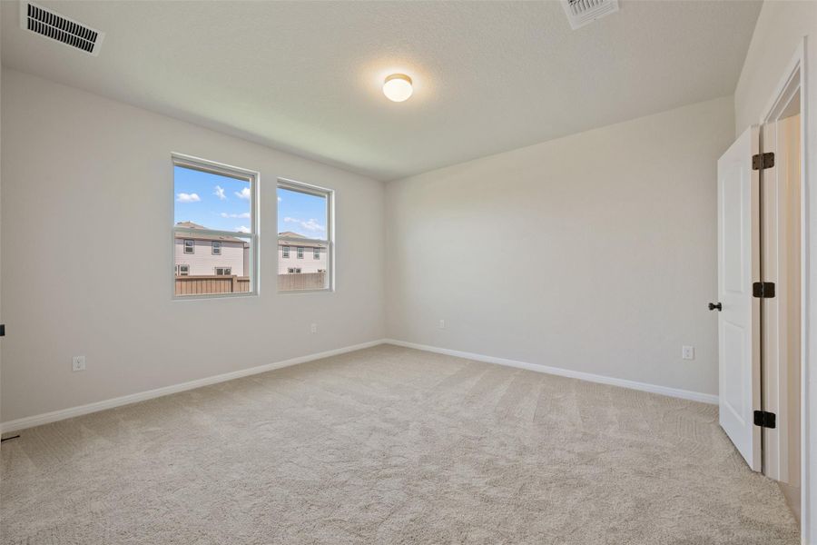 Spacious, unfurnished interior of a new home in Rolling Glen, Hutto (Image 34). Spacious, unfurnished interior of a new home in Rolling Glen, Hutto (Image 34).