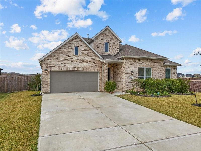 Exceptional single-story residence positioned on a premium corner lot with no rear neighbors for added privacy. Exceptional single-story residence positioned on a premium corner lot with no rear neighbors for added privacy.