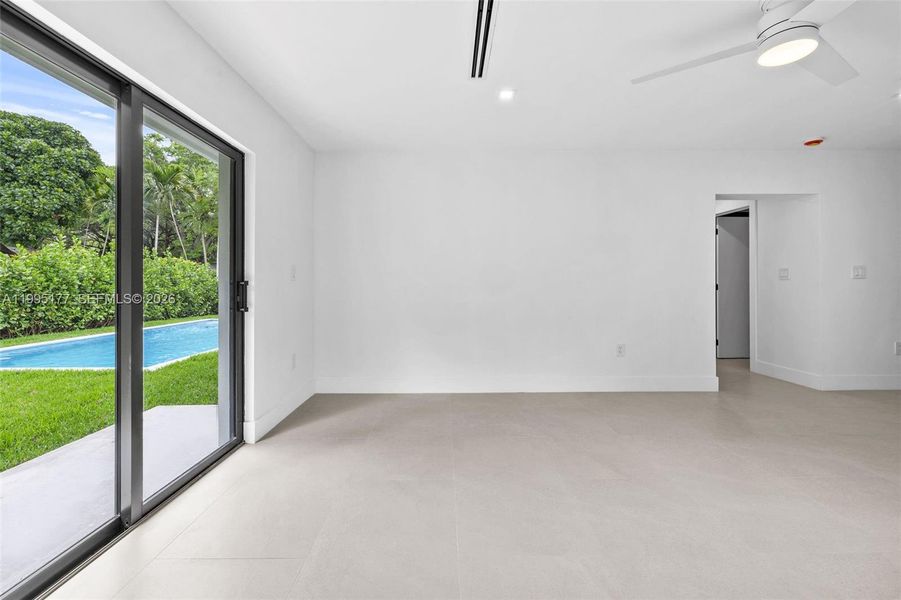 Spacious, unfurnished interior of a new home in , South Miami (Image 4).
