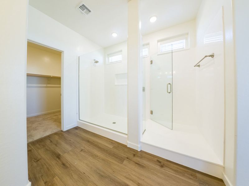 Spacious, unfurnished interior of a new home in Rancho Mirage, Maricopa (Image 41). Spacious, unfurnished interior of a new home in Rancho Mirage, Maricopa (Image 41).