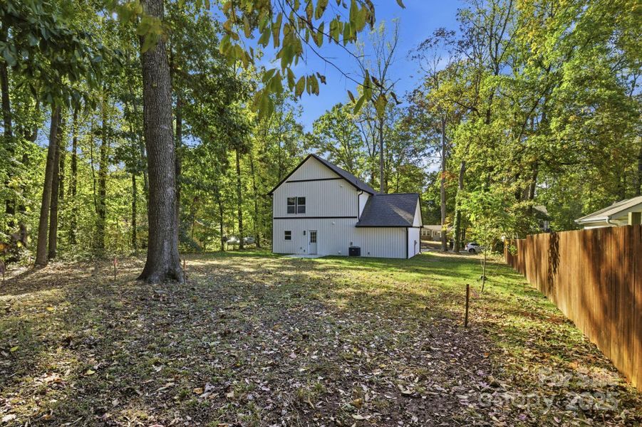 Exterior details and patio area of a home in , Charlotte (Image 18).