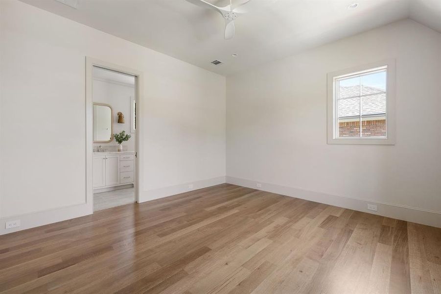 Spacious, unfurnished interior of a new home in , Dallas (Image 21). Spacious, unfurnished interior of a new home in , Dallas (Image 21).