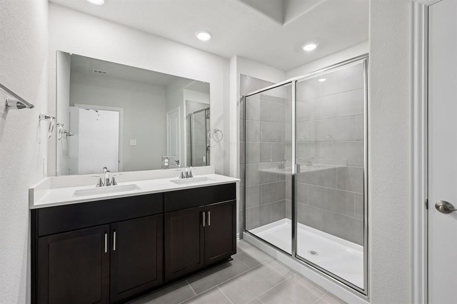 Furnished interior view inside a new home in Westmoor, Sherman (Image 7).