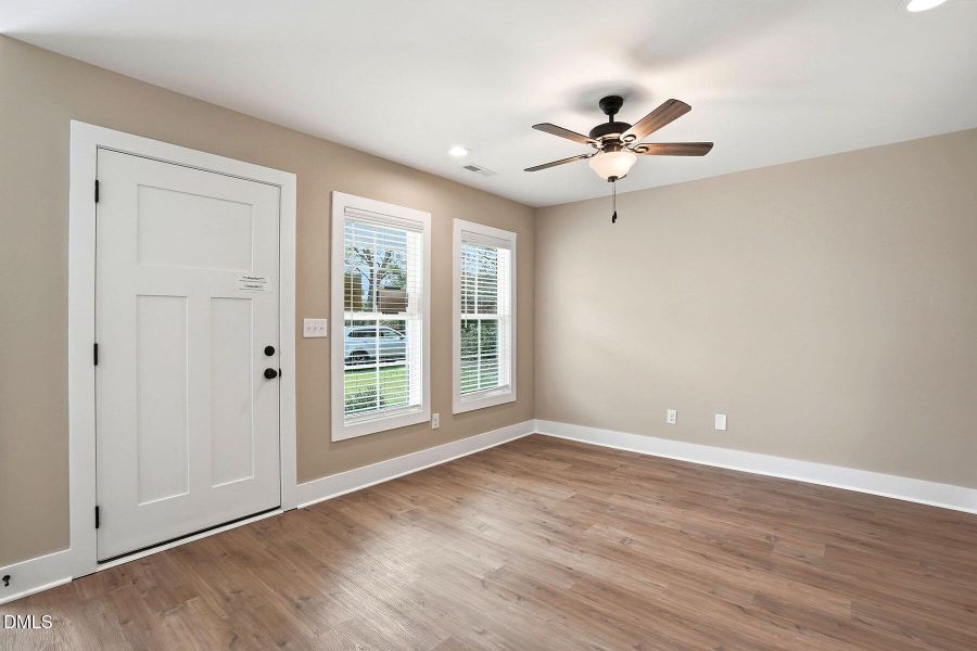 1107 N John St-19 1107 N John St-19