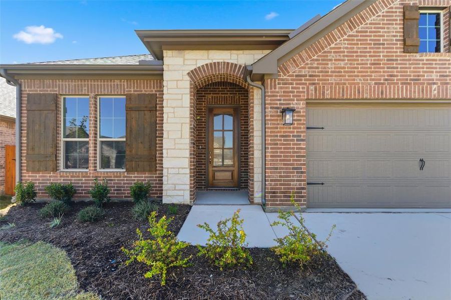 Exterior details and patio area of a home in Northstar, Haslet (Image 3).