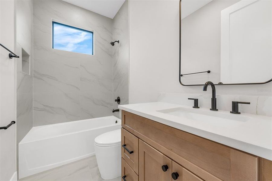 Furnished interior view inside a new home in , Orlando (Image 7).