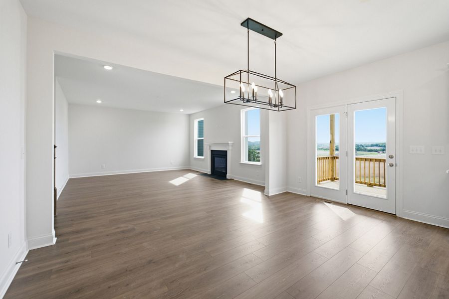 Spacious, unfurnished interior of a new home in McCain's Station, Gallatin (Image 31).