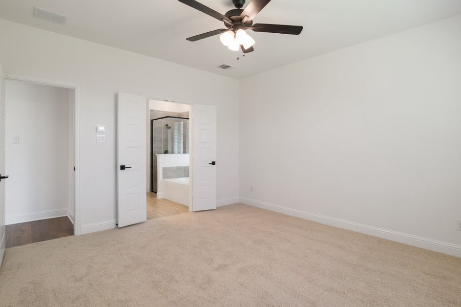Spacious, unfurnished interior of a new home in Goodland, Midlothian (Image 30).