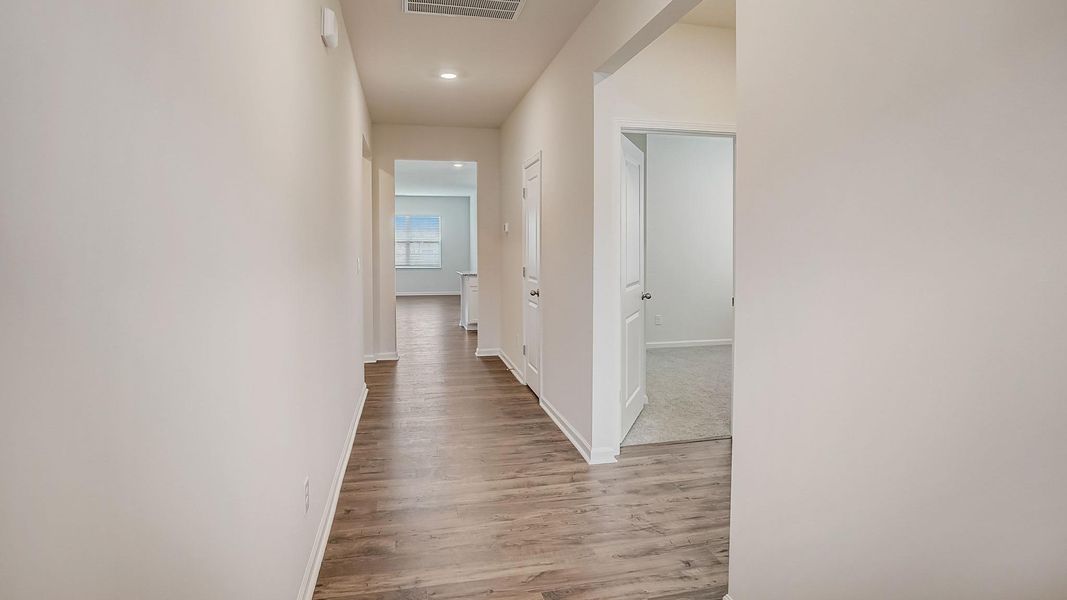 Spacious, unfurnished interior of a new home in Rydele Heights, Asheville (Image 10).