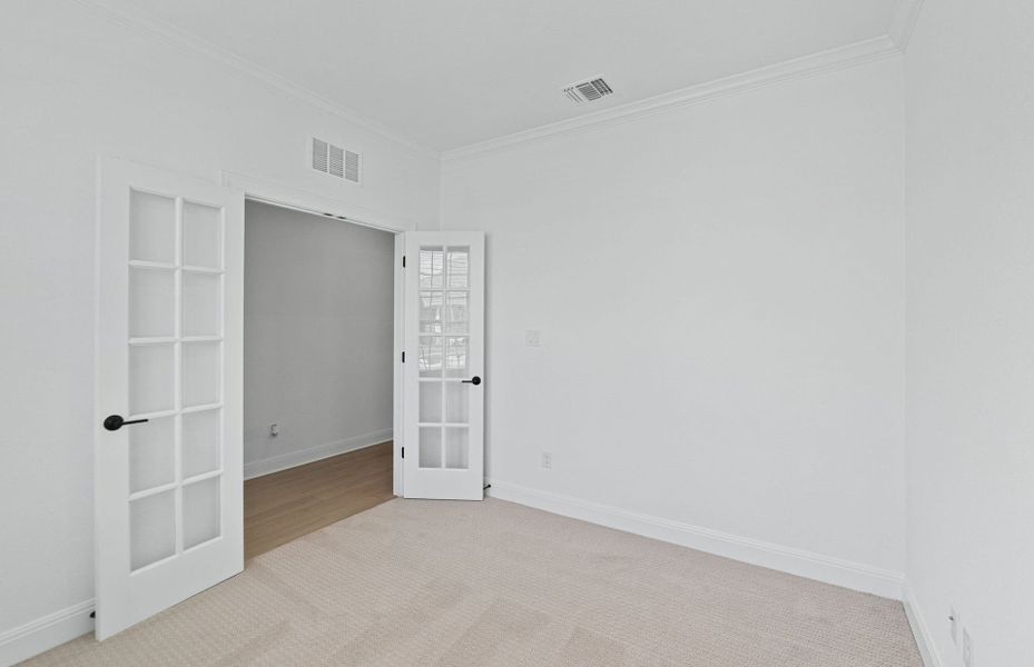 Spacious, unfurnished interior of a new home in Lagos, Manor (Image 19).