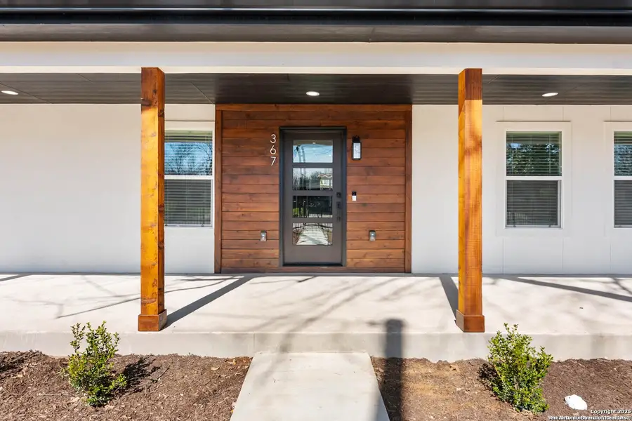 Exterior details and patio area of a home in , San Antonio (Image 3).