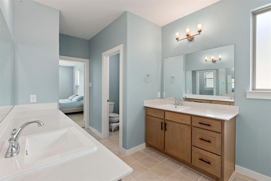 Furnished interior view inside a new home in Elevon, Lavon (Image 27).