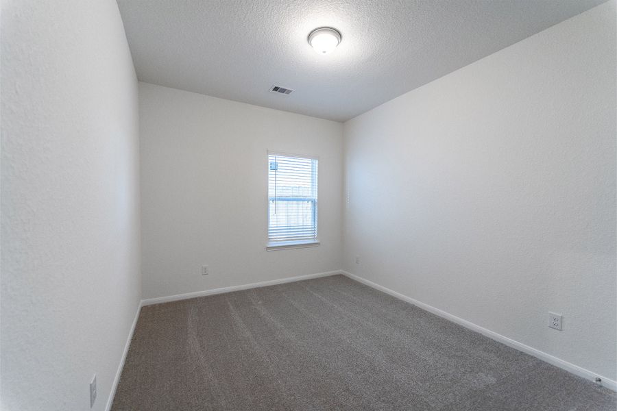 Spacious, unfurnished interior of a new home in Cielo, Conroe (Image 12).