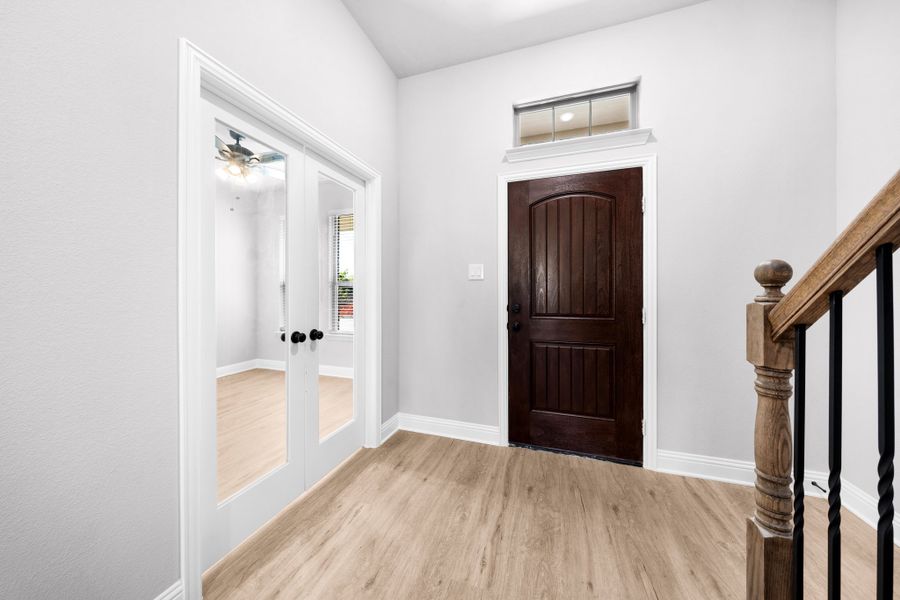 Spacious, unfurnished interior of a new home in Summerwood, Red Oak (Image 31).