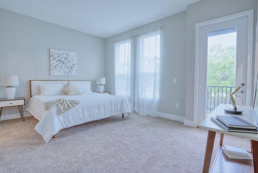 Furnished interior view inside a new home in , Kissimmee (Image 7).
