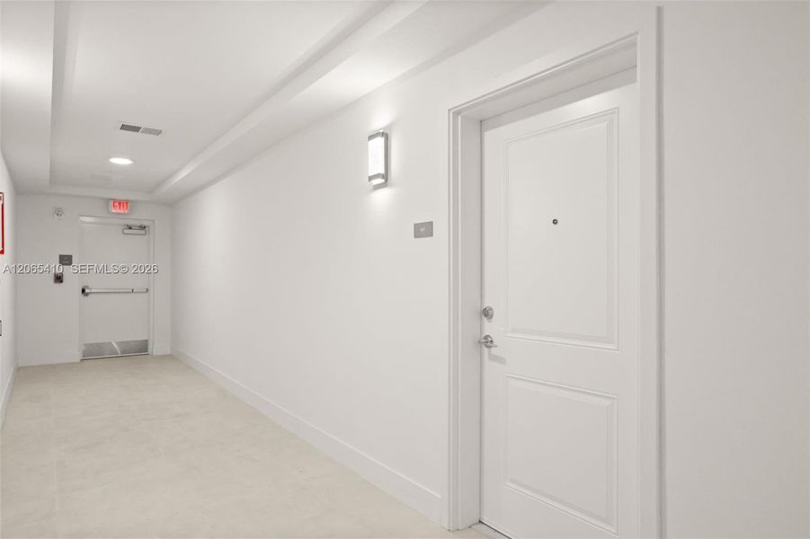 Spacious, unfurnished interior of a new home in , Orlando (Image 35).