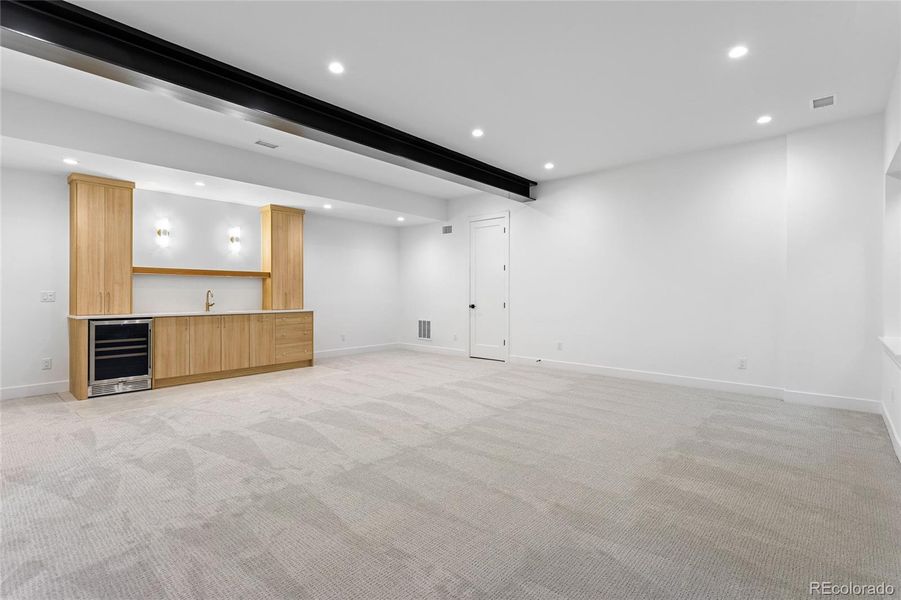 Spacious, unfurnished interior of a new home in , Denver (Image 26).