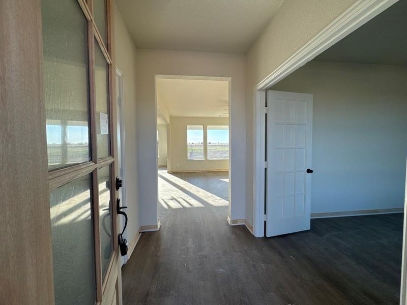 Spacious, unfurnished interior of a new home in Terra Escalante, Blue Ridge (Image 6).