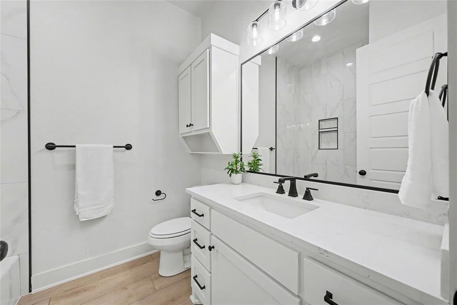 Furnished interior view inside a new home in , Temple (Image 30).