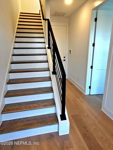 Spacious, unfurnished interior of a new home in , Jacksonville (Image 13).