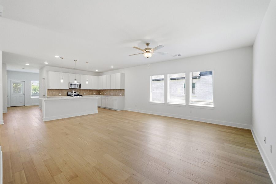 Spacious, unfurnished interior of a new home in Sagebrook, Argyle (Image 39). Spacious, unfurnished interior of a new home in Sagebrook, Argyle (Image 39).