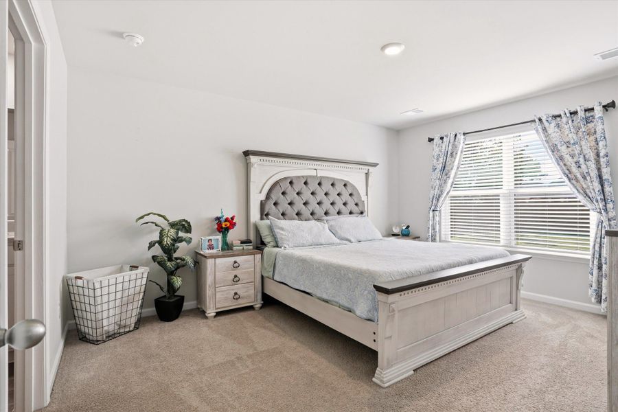 Furnished interior view inside a new home in Stone Ridge, Moncks Corner (Image 20).