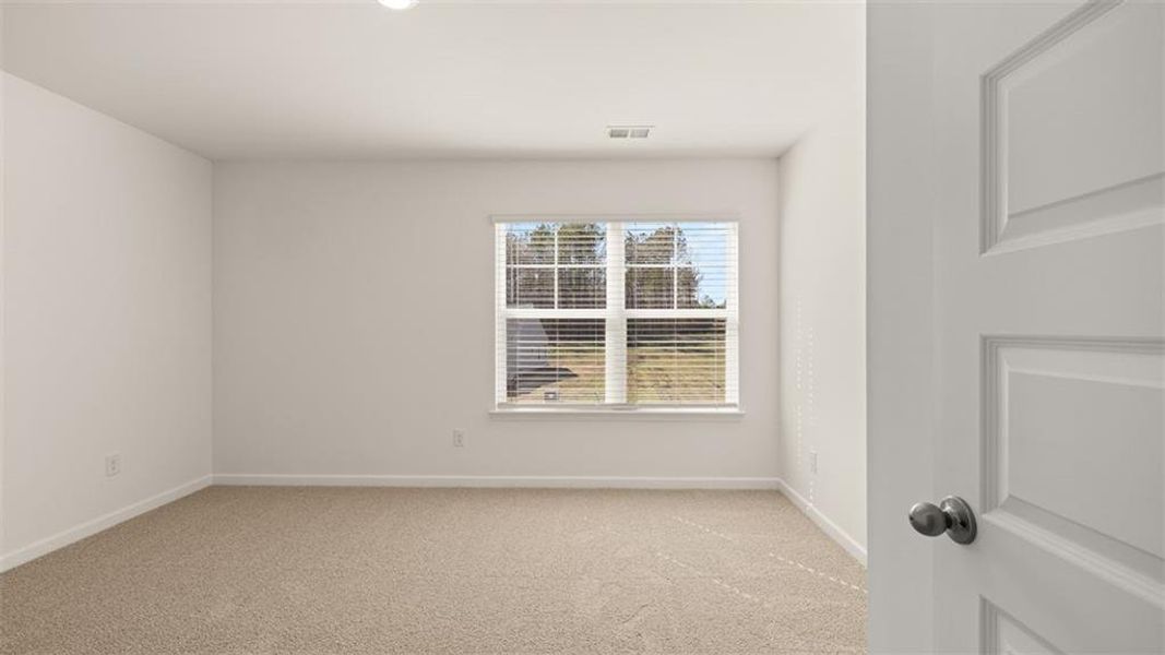 Spacious, unfurnished interior of a new home in Kingston Ranch at Lake Oconee, Buckhead (Image 45).