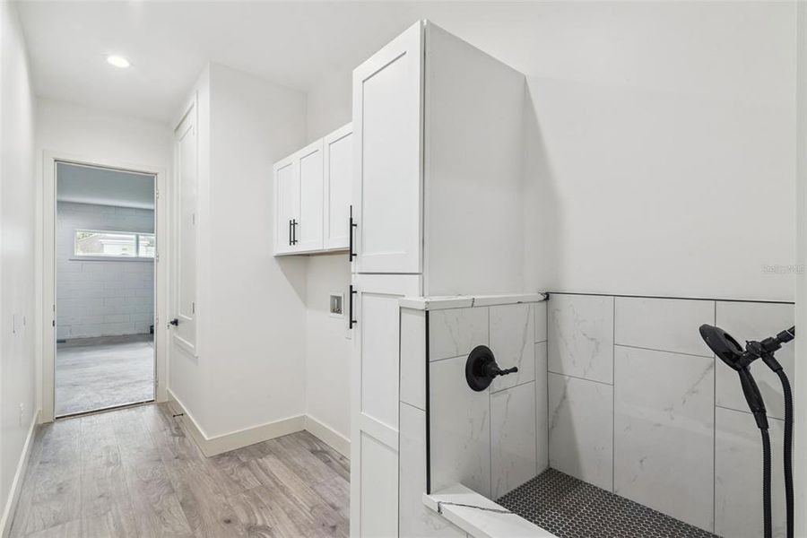 Furnished interior view inside a new home in , Leesburg (Image 19).