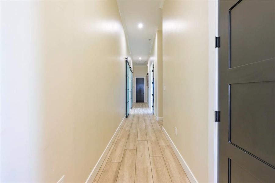 Spacious, unfurnished interior of a new home in , Odessa (Image 20).