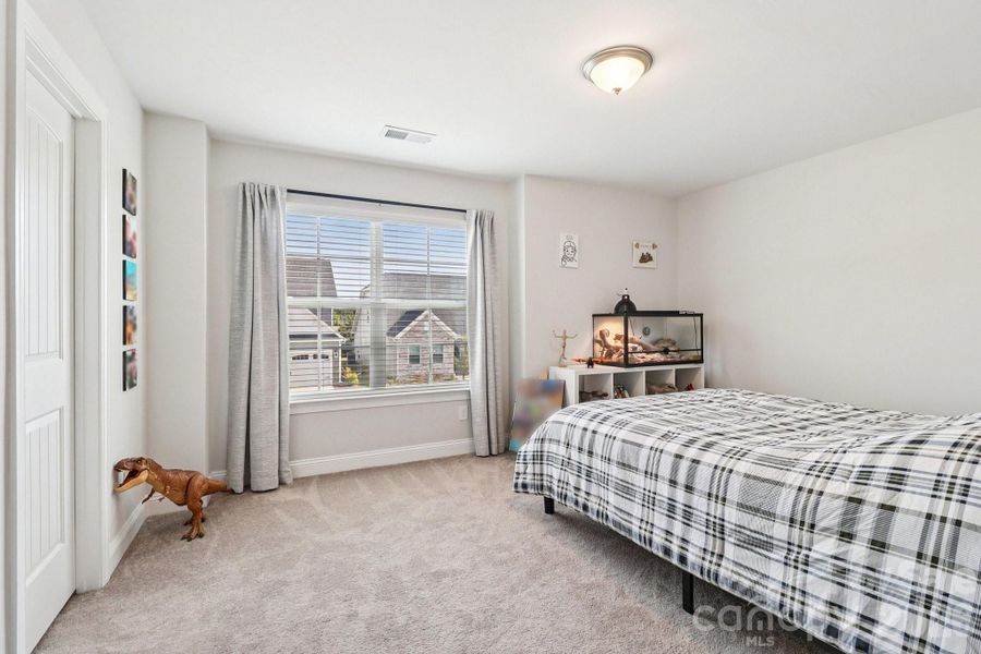 Furnished interior view inside a new home in Hadleigh Park, Lexington (Image 31).