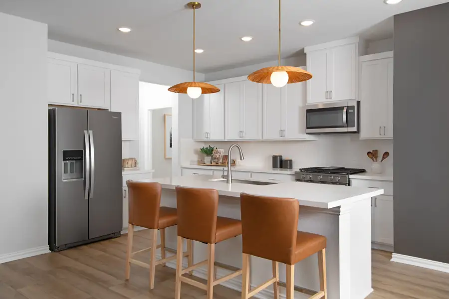 Photo representation of the Bonhill model. Colors, finishes and options will vary.