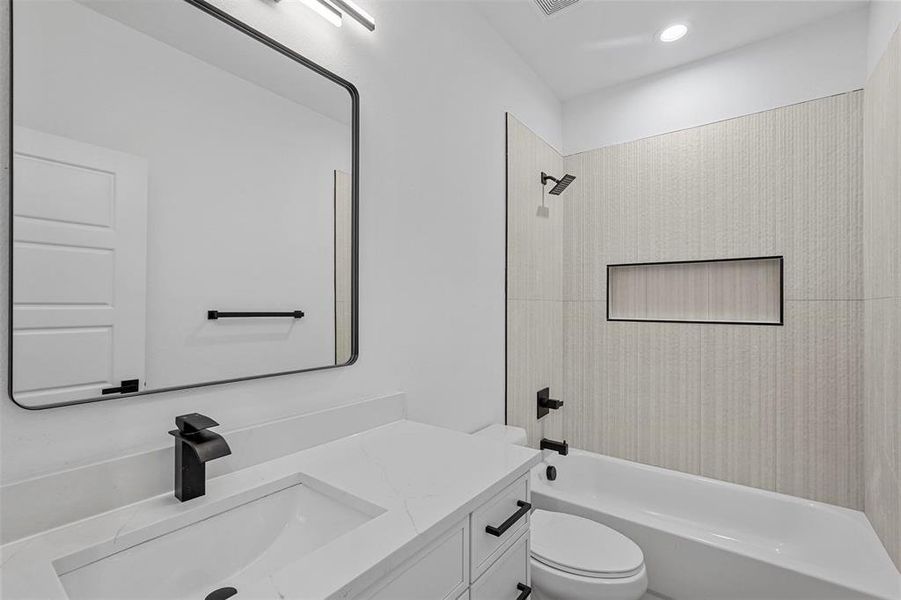 Furnished interior view inside a new home in , Dallas (Image 6).