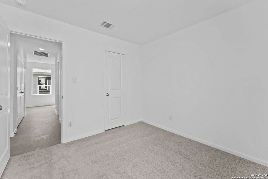 Spacious, unfurnished interior of a new home in , New Braunfels (Image 16).