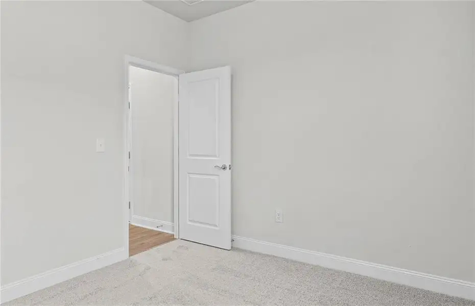 Spacious, unfurnished interior of a new home in Overland, Locust Grove (Image 23). Spacious, unfurnished interior of a new home in Overland, Locust Grove (Image 23).