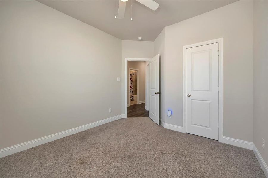 Spacious, unfurnished interior of a new home in Fair Oaks, Bridgeport (Image 23).