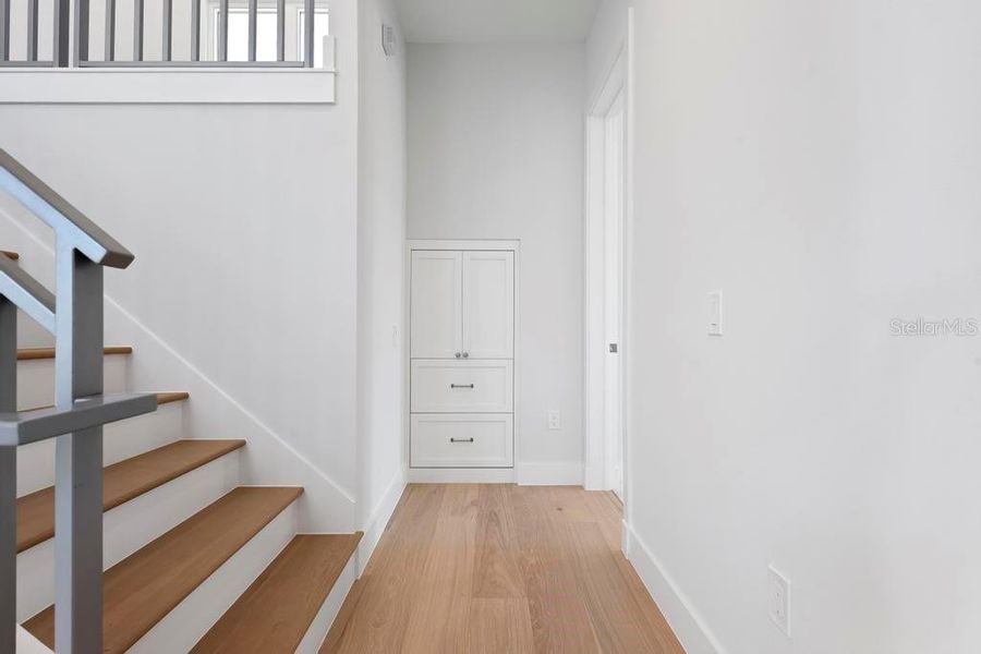 Spacious, unfurnished interior of a new home in , Sarasota (Image 59). Spacious, unfurnished interior of a new home in , Sarasota (Image 59).