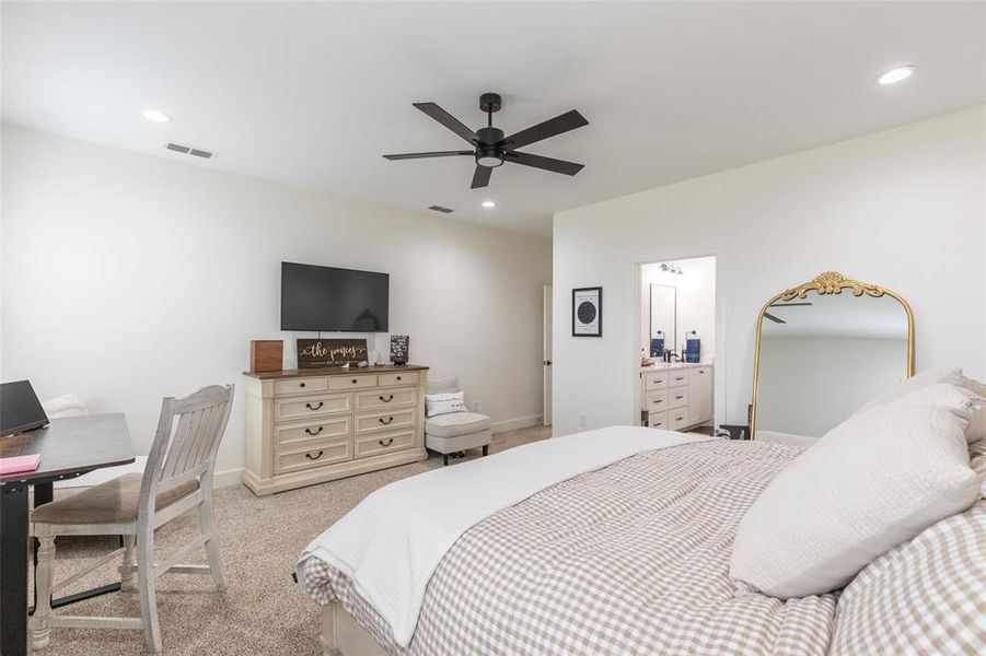 Furnished interior view inside a new home in , Tuscola (Image 19).