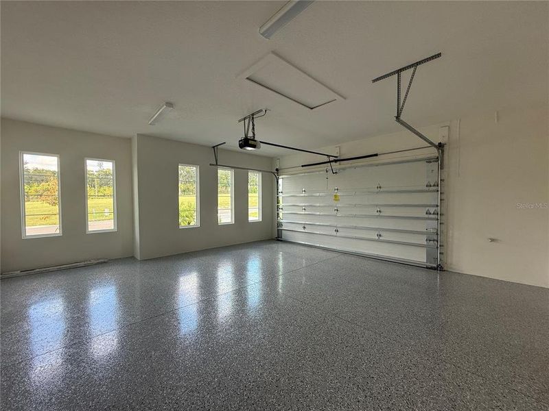 Spacious, unfurnished interior of a new home in West Hill Estates, Dade City (Image 18).
